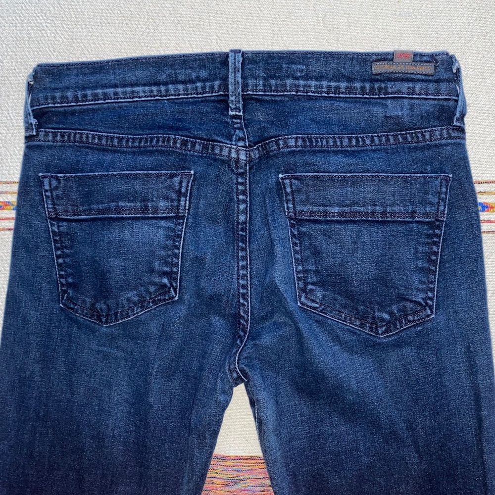 CITIZENS OF HUMANITY • BOOT CUT JEANS • SIZE 28
